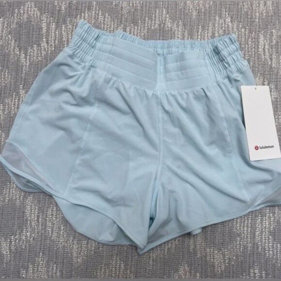 NWT Lululemon Hotty Hot High-Rise Short 2.5” SIZE 6 Powder blue perfect Running